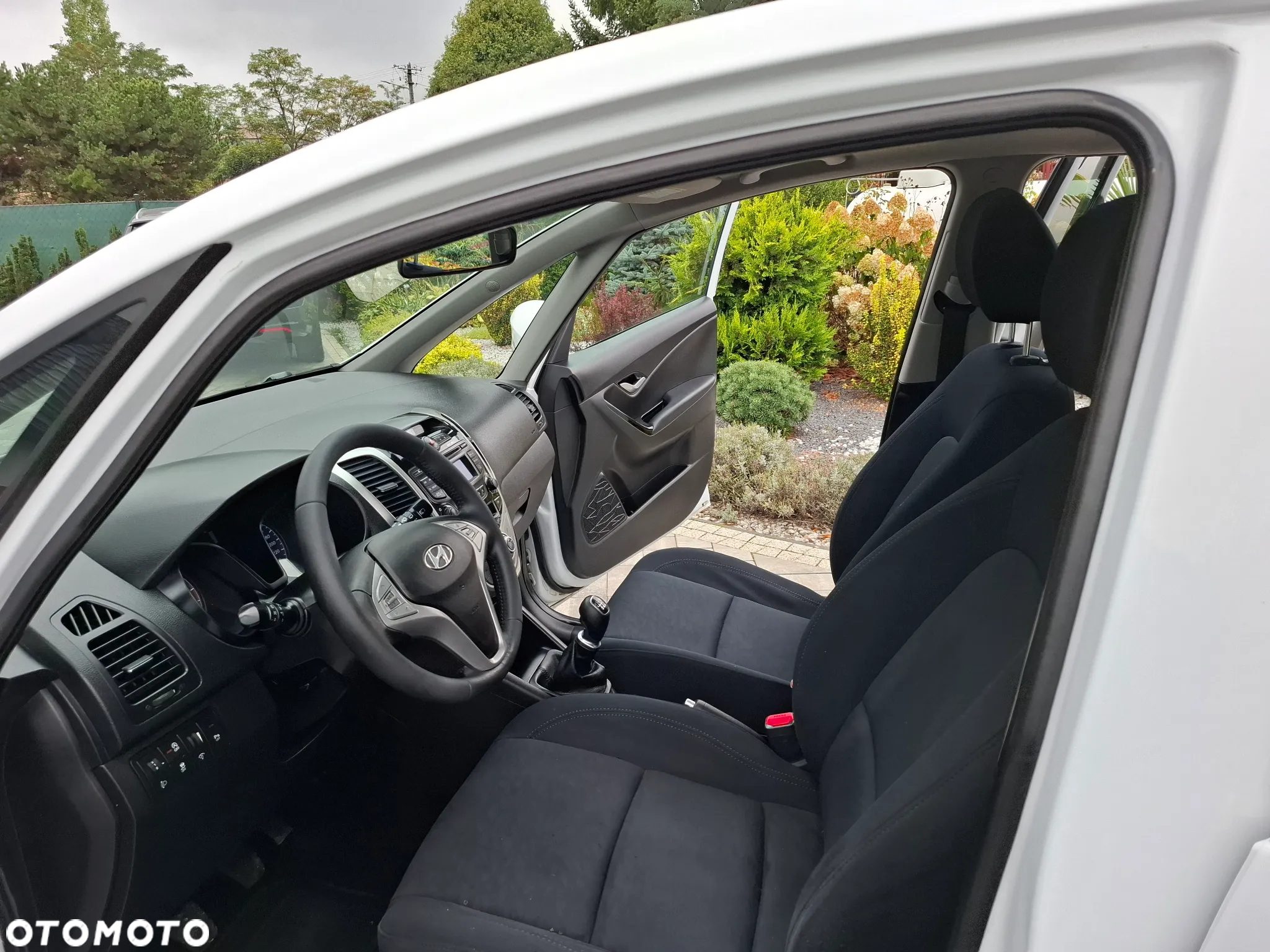 Hyundai ix20 1.4 CRDi blue Classic - 24