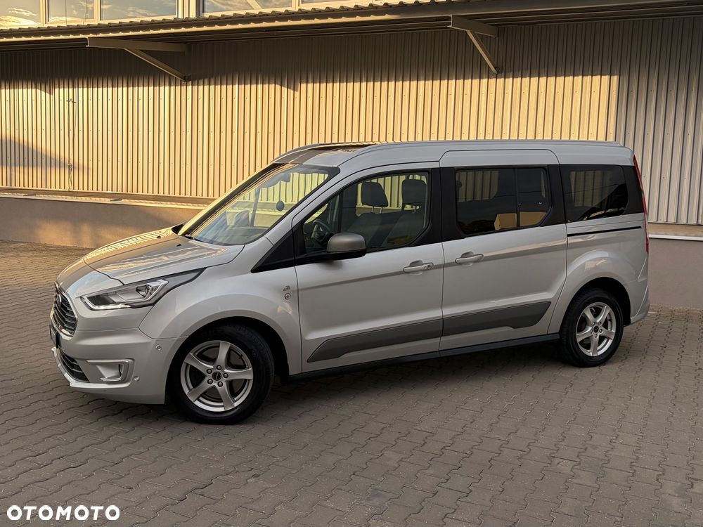 Ford Tourneo Connect Grand - 9