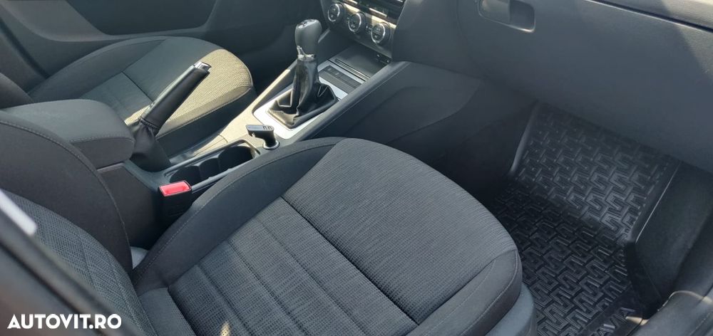 Skoda Octavia 1.6 TDI ELEGANCE - 7