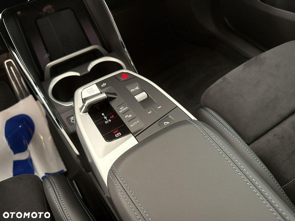 BMW X1 - 16
