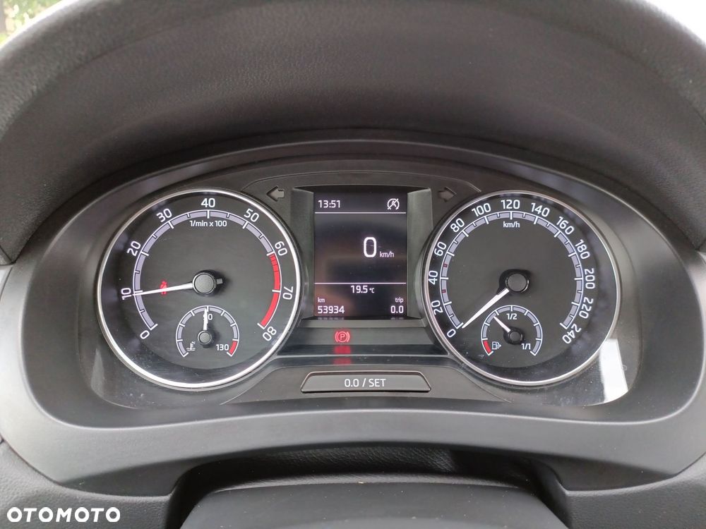 Skoda RAPID - 17