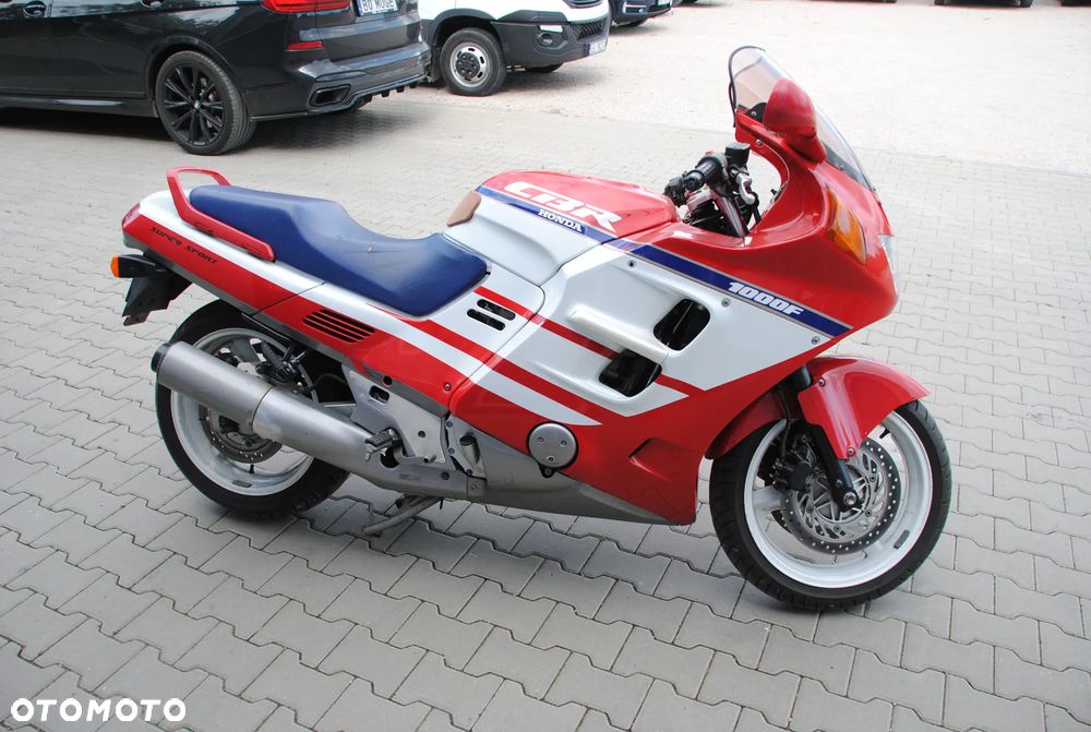 Honda CBR - 1