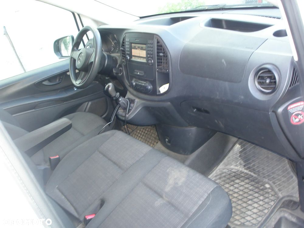 Mercedes-Benz Vito Renault Trafic - 35