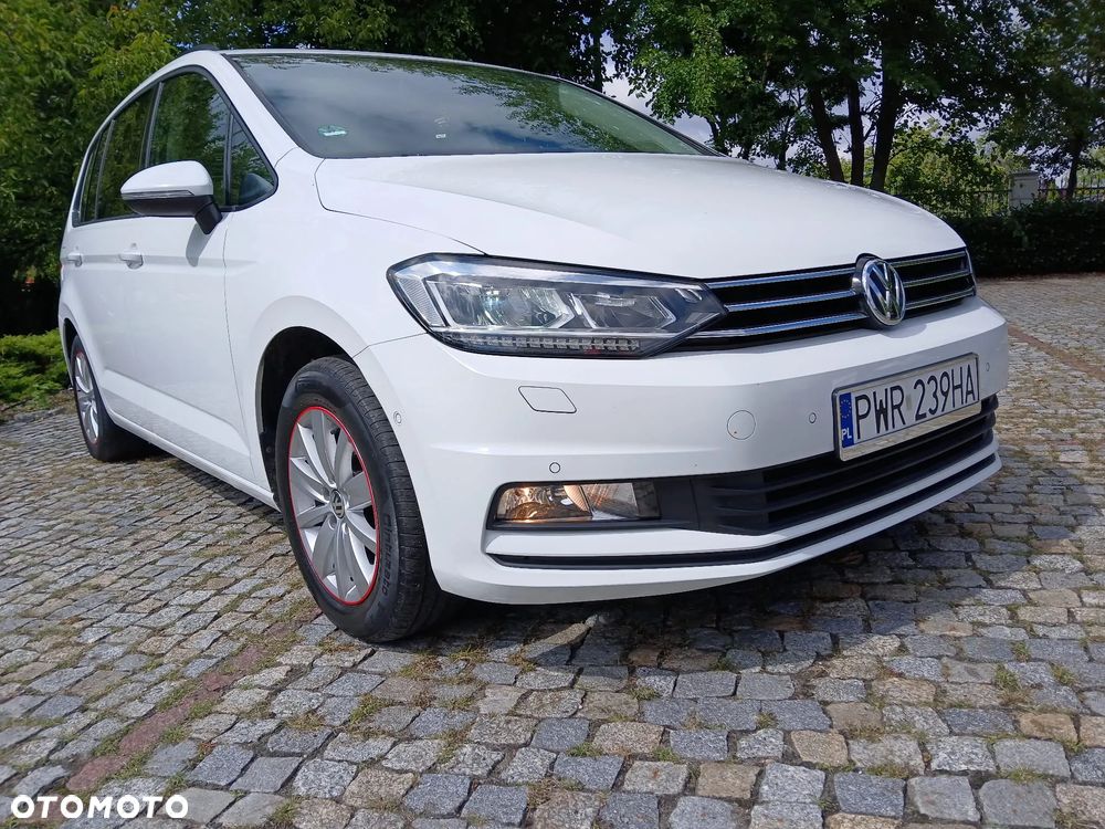 Volkswagen Touran - 22