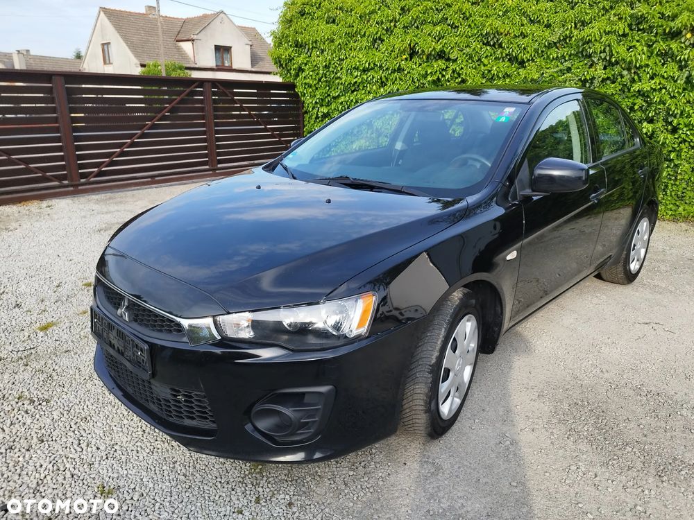 Mitsubishi Lancer 1.6 Inform - 2