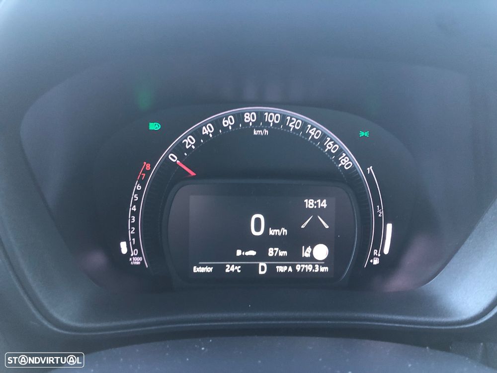 Toyota Aygo X 1.0 Envy CVT - 17