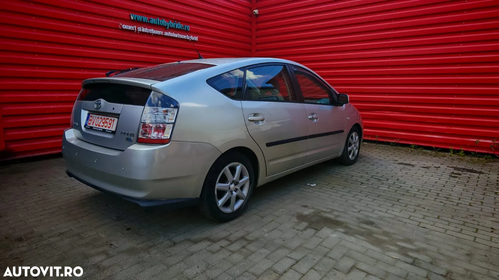 Toyota Prius (Hybrid) Executive - 14