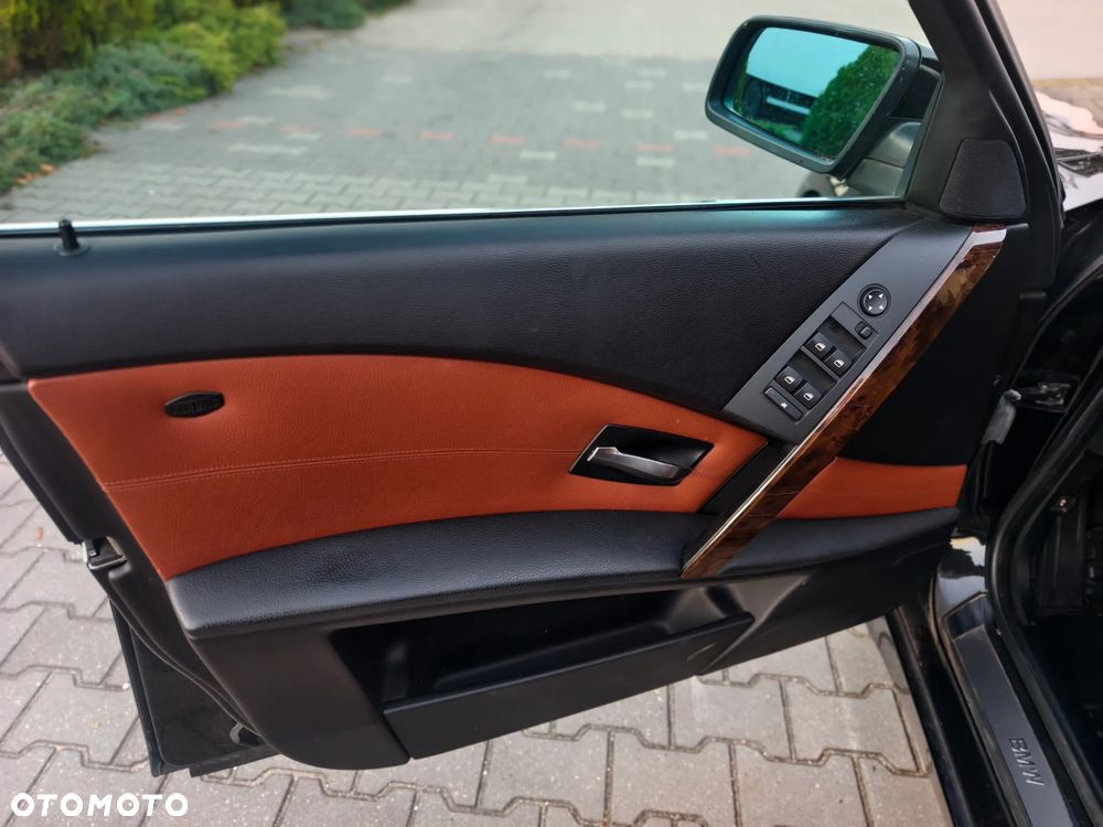 BMW Seria 5 525i Touring - 6