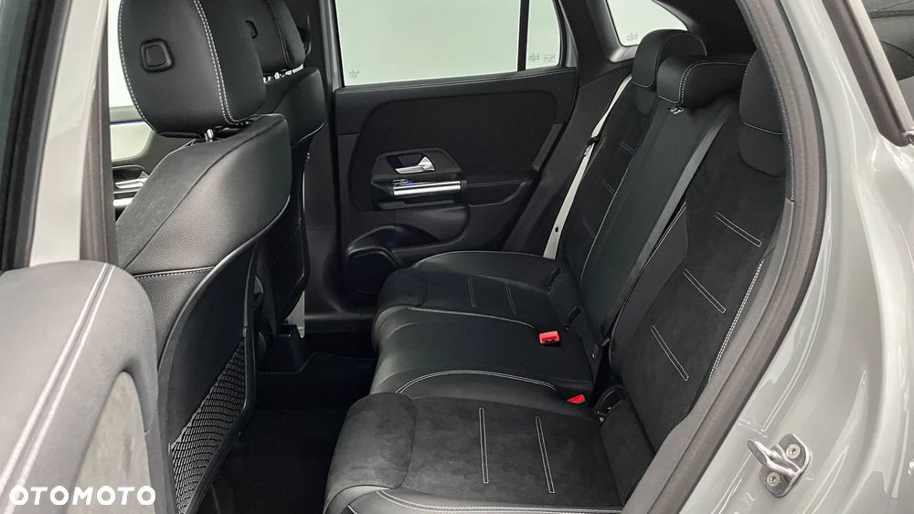 Mercedes-Benz GLA 200 mHEV AMG Line 7G-DCT - 16