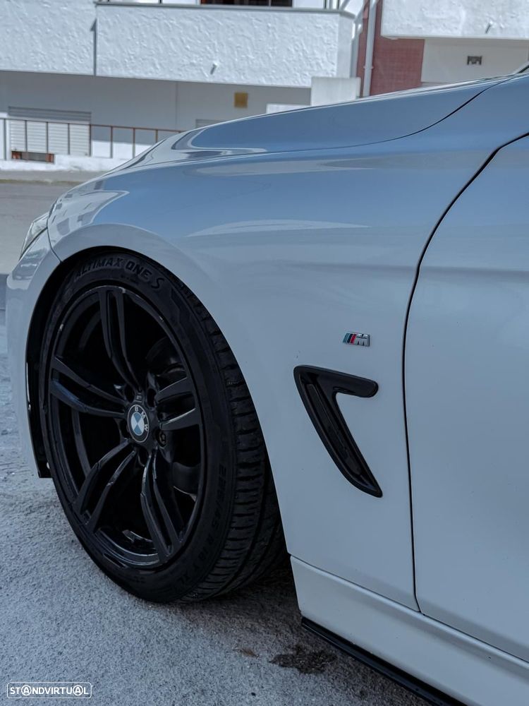 BMW 318 d Sport Line - 12