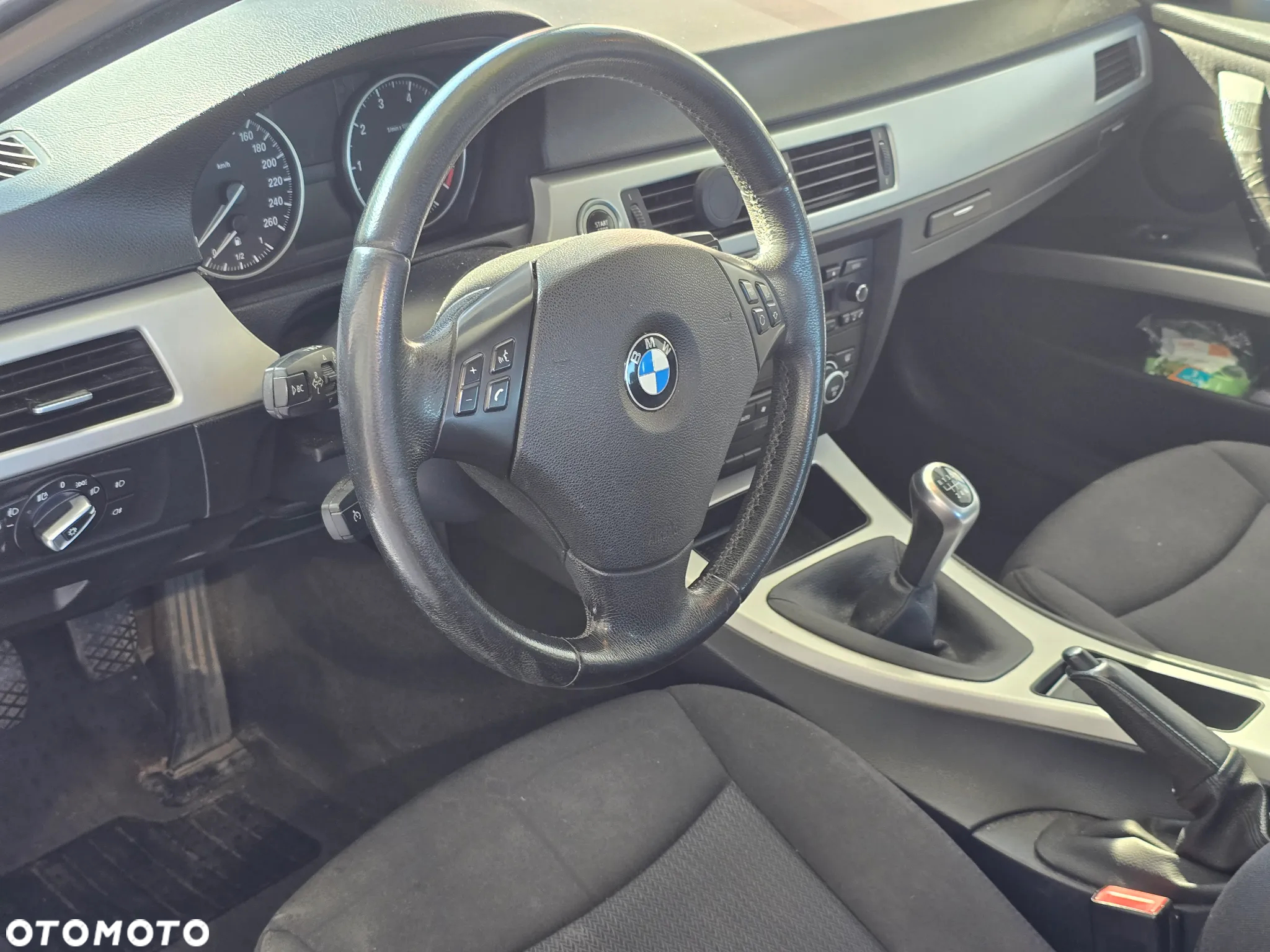 BMW Seria 3 316i - 10
