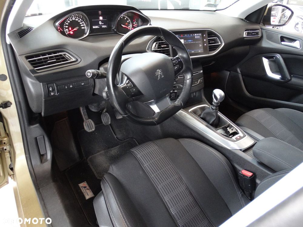 Peugeot 308 - 18