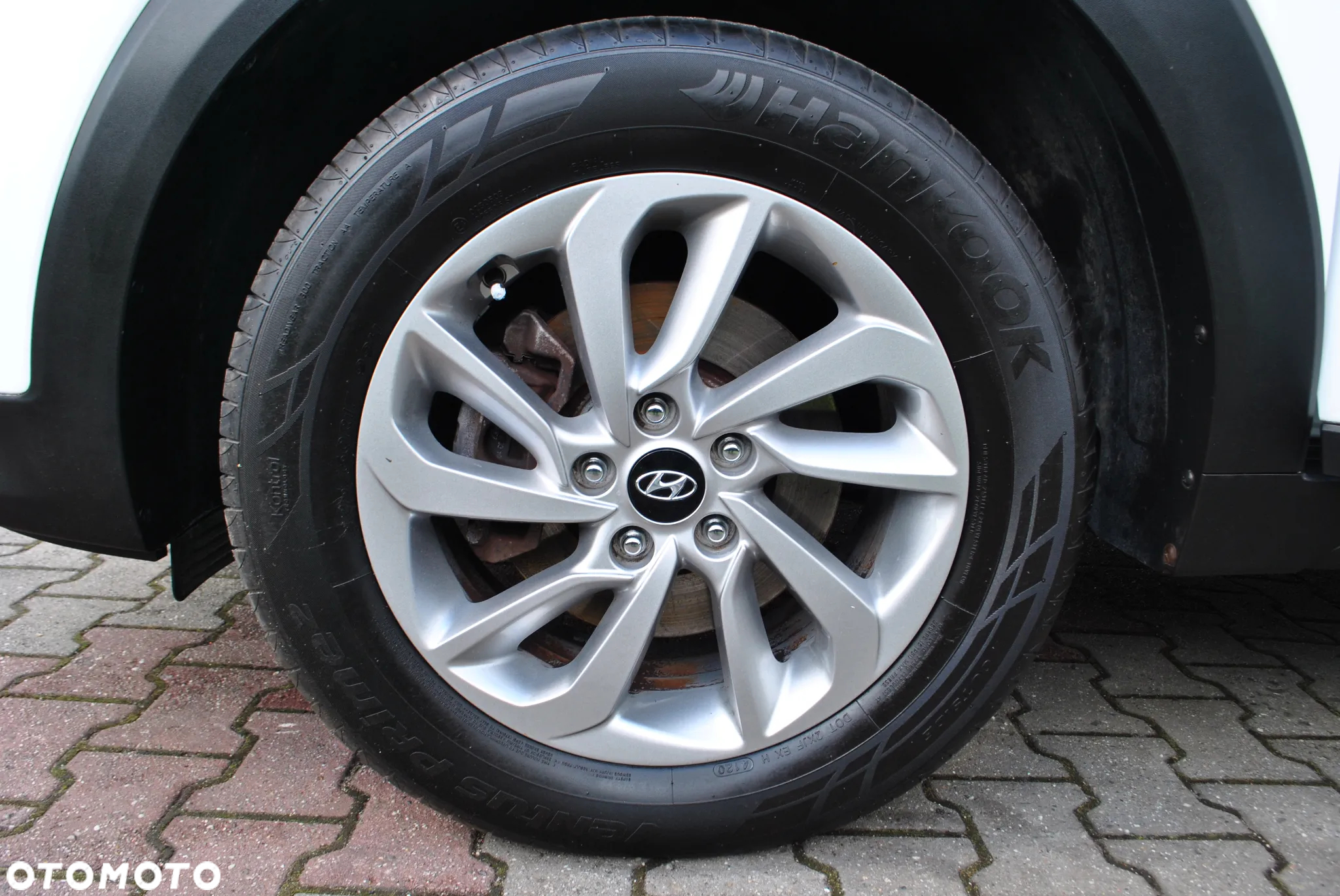 Hyundai Tucson 1.6 GDI BlueDrive Style 2WD - 17