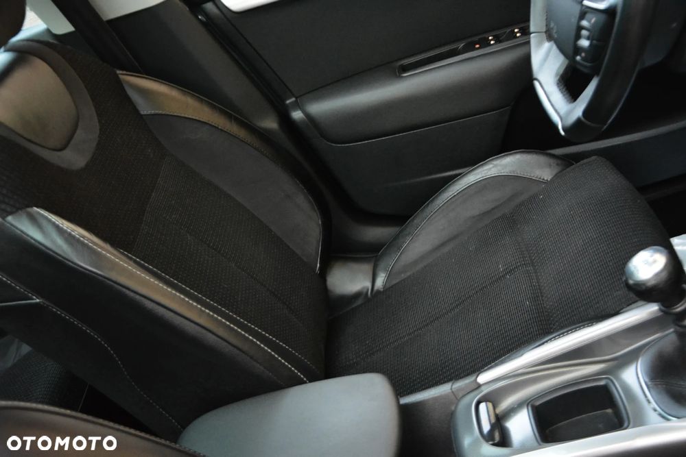 Citroën C4 HDi 150 Exclusive - 38