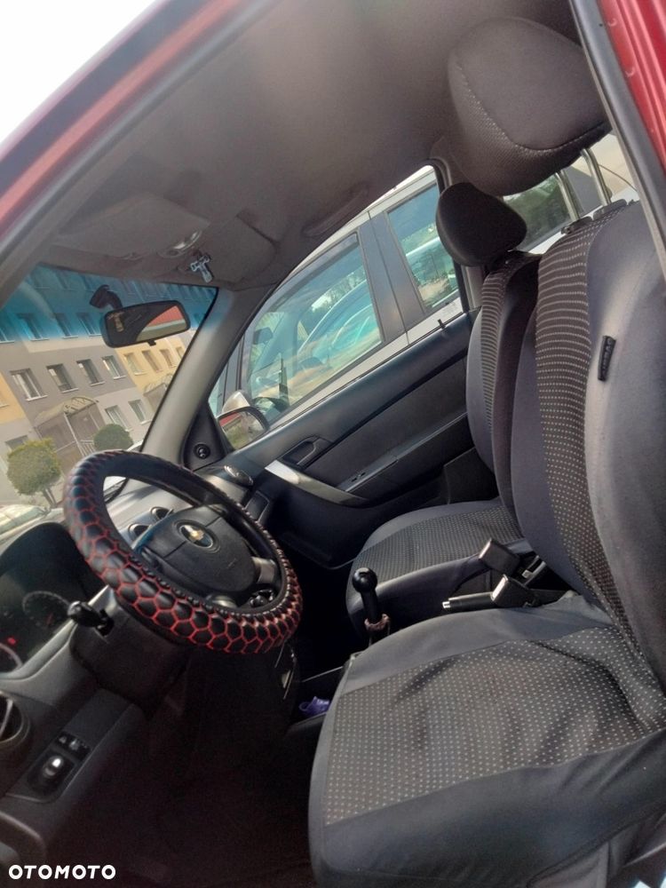 Chevrolet Aveo - 8