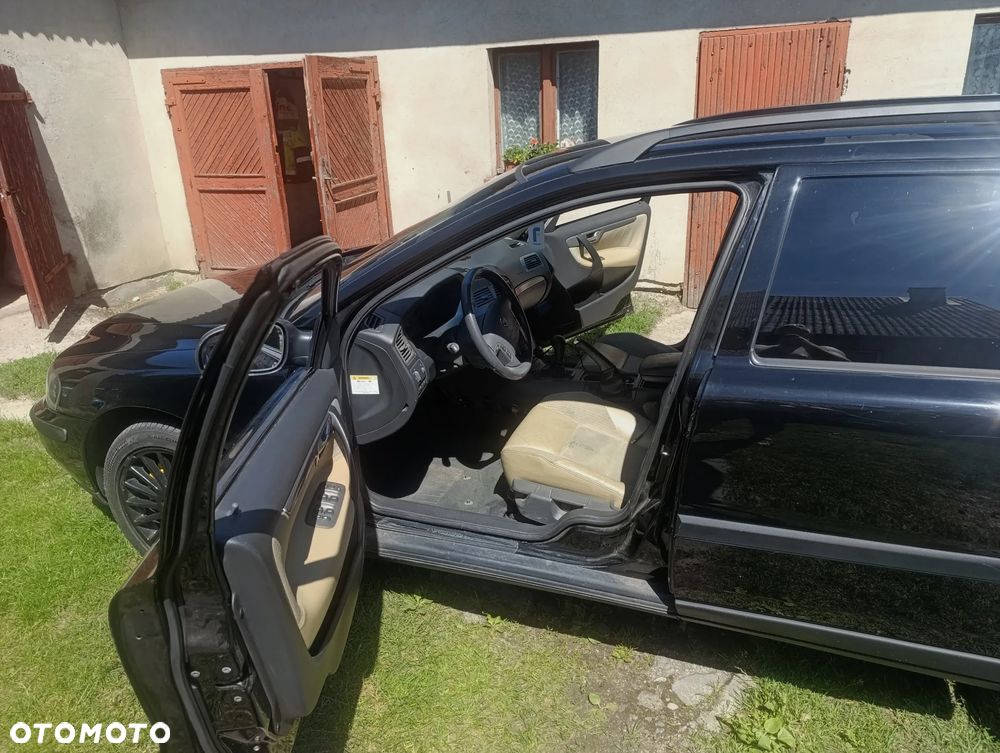 Volvo V70 2.5T AWD Comfort - 12