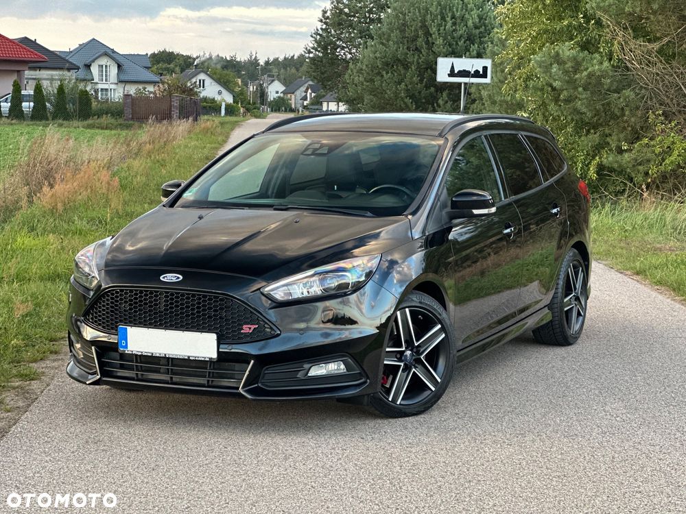 Ford Focus 2.0 TDCi ST - 38