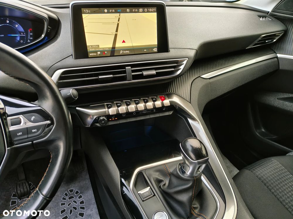 Peugeot 5008 BlueHDi 120 Allure - 29