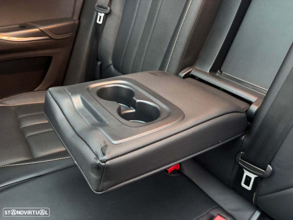 Opel Grandland X 1.2 T Design & Tech AT - 24