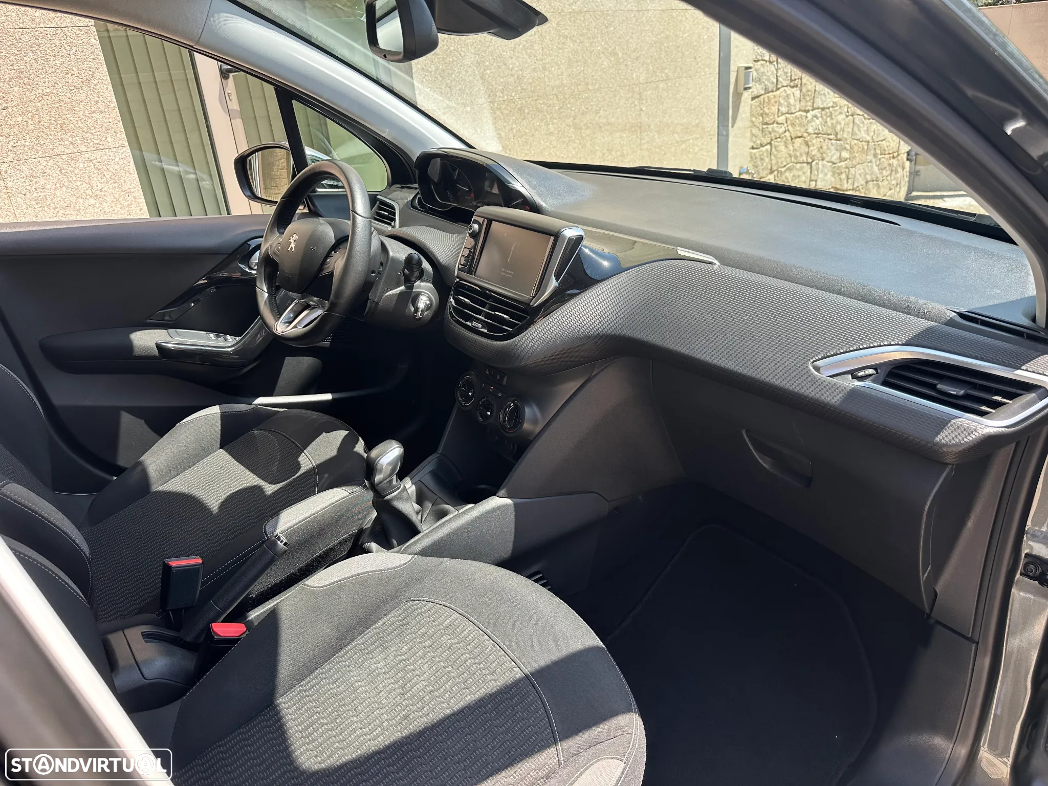 Peugeot 208 1.6 BlueHDi Style - 13
