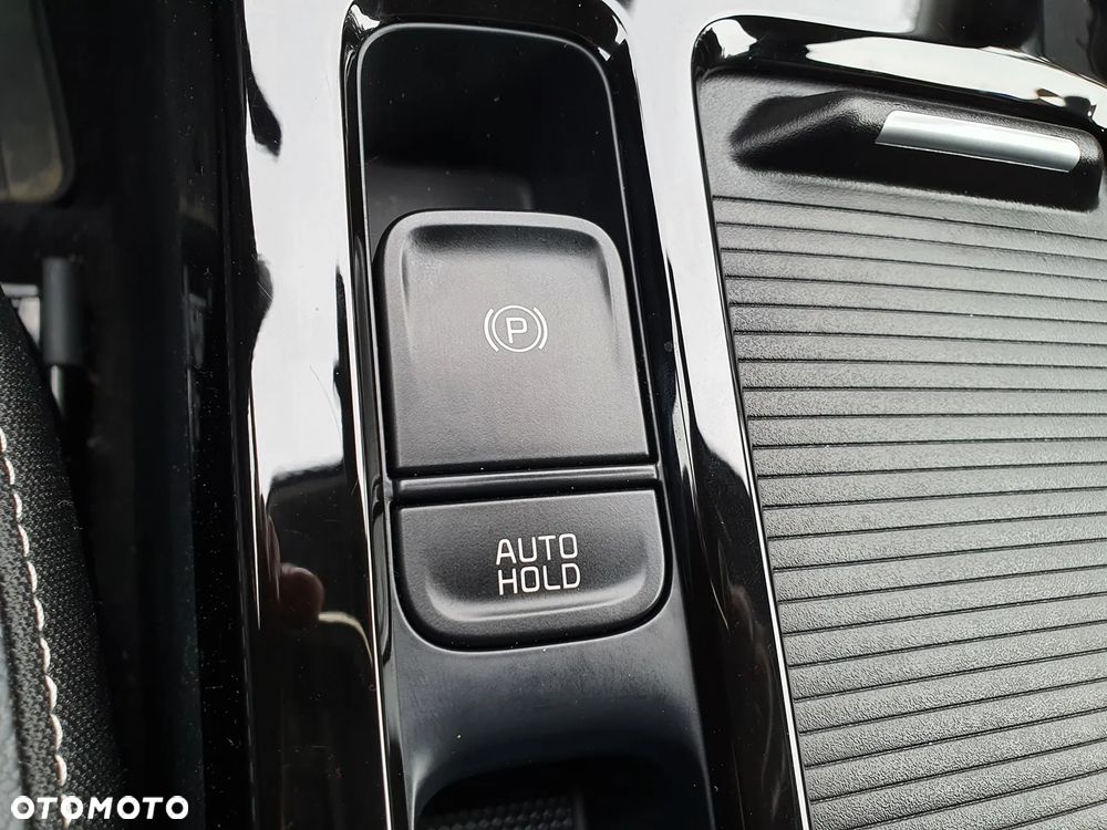 Kia XCeed 1.5 T-GDI Business Line DCT - 18