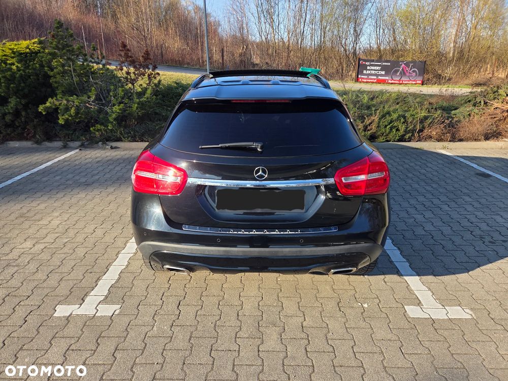 Mercedes-Benz GLA 220 d 4Matic 7G-DCT Style - 30