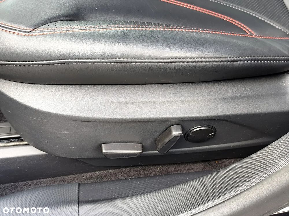 Ford Mustang Mach-E AWD PREMIUM - 13