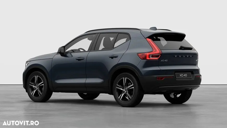 Volvo XC 40 B3 AT FWD MHEV Plus Dark - 2