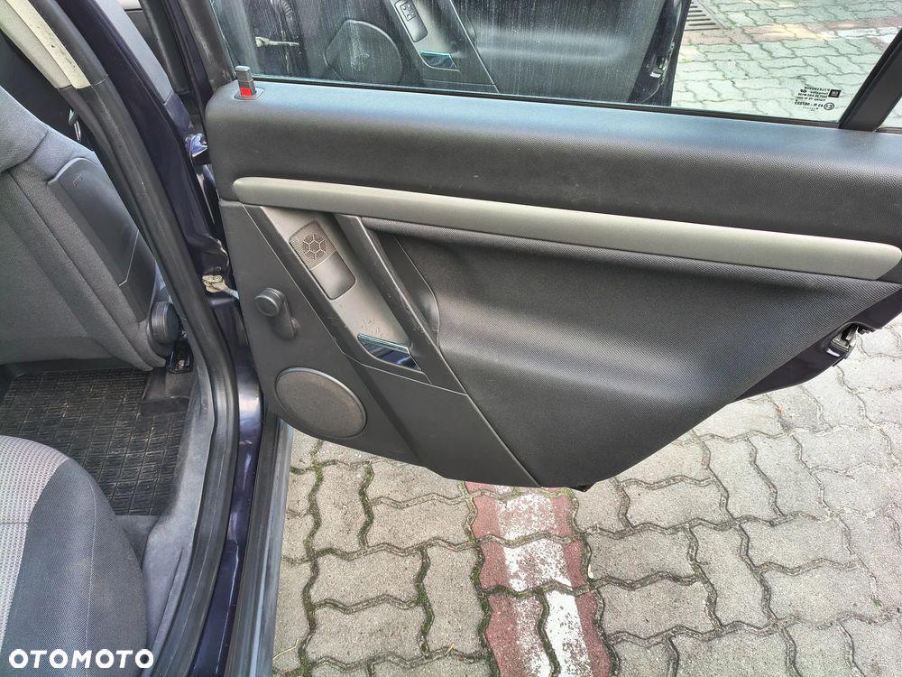 Opel Vectra 1.9 CDTI Essentia - 10
