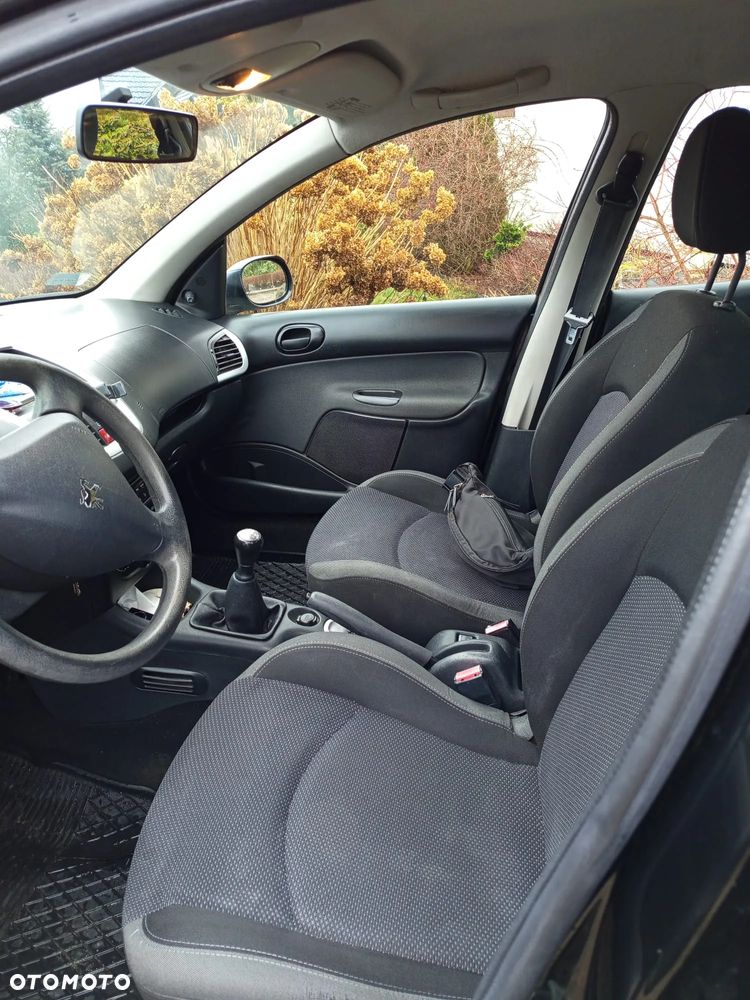 Peugeot 206 plus - 8