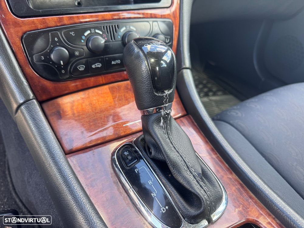 Mercedes-Benz C 220 - 13