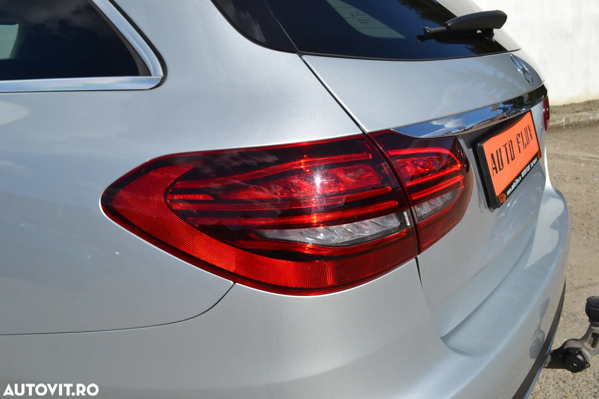 Mercedes-Benz C 220 d T 9G-TRONIC Avantgarde - 33