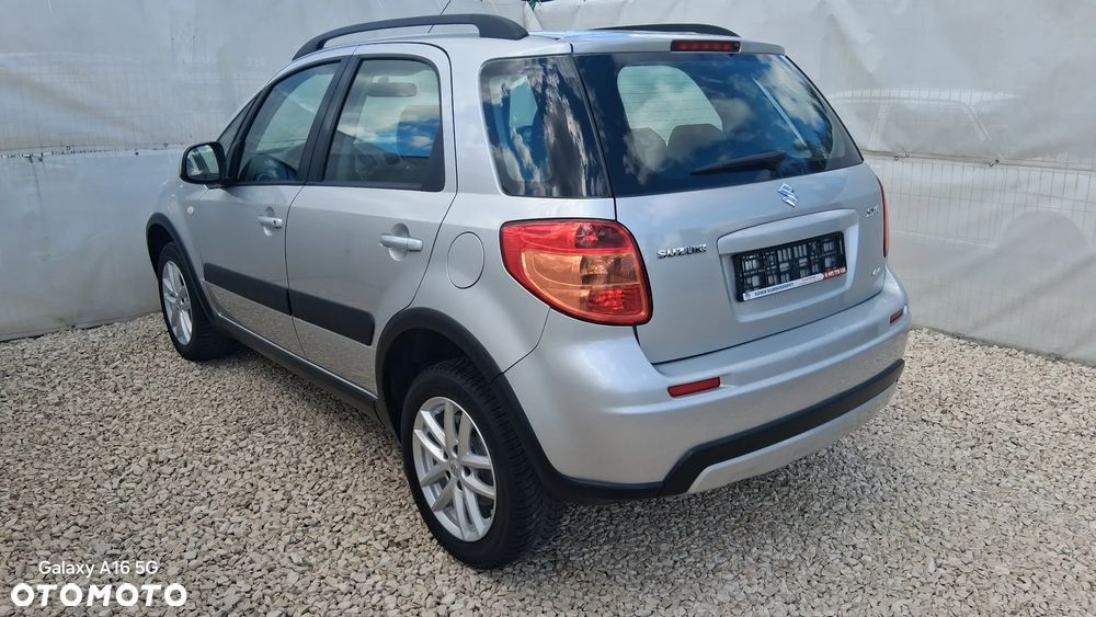 Suzuki SX4 1.6 VVT 4x4 Comfort - 4