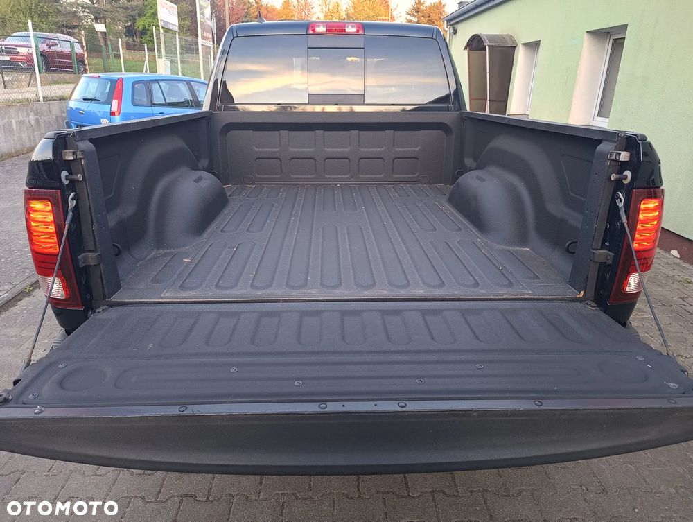 Dodge RAM - 24