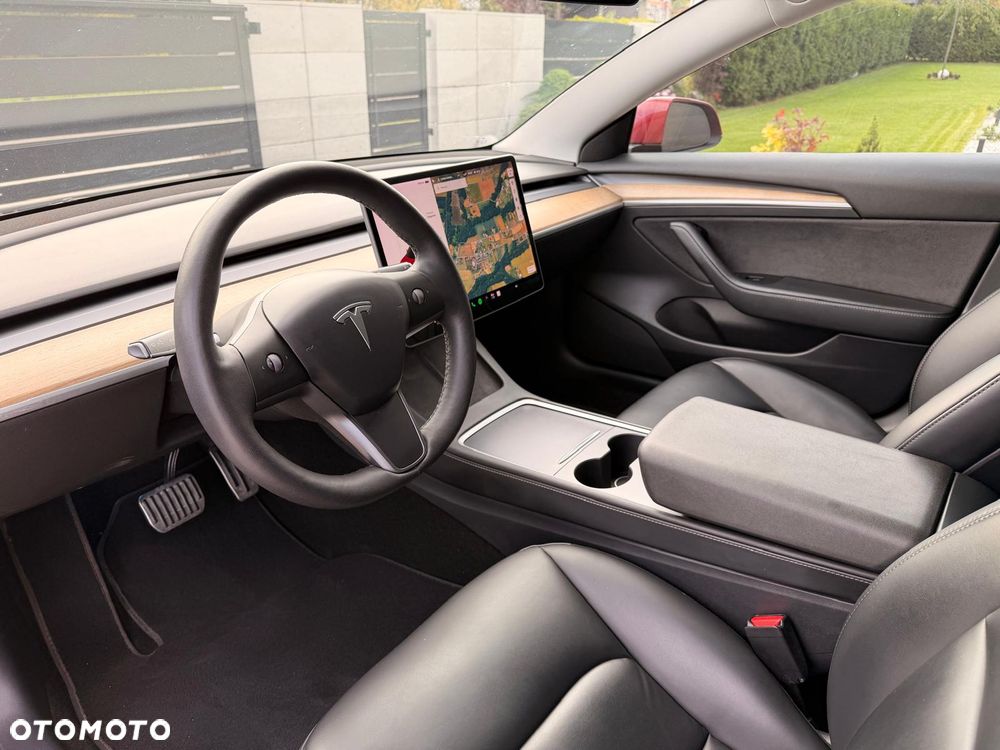 Tesla Model 3 - 25