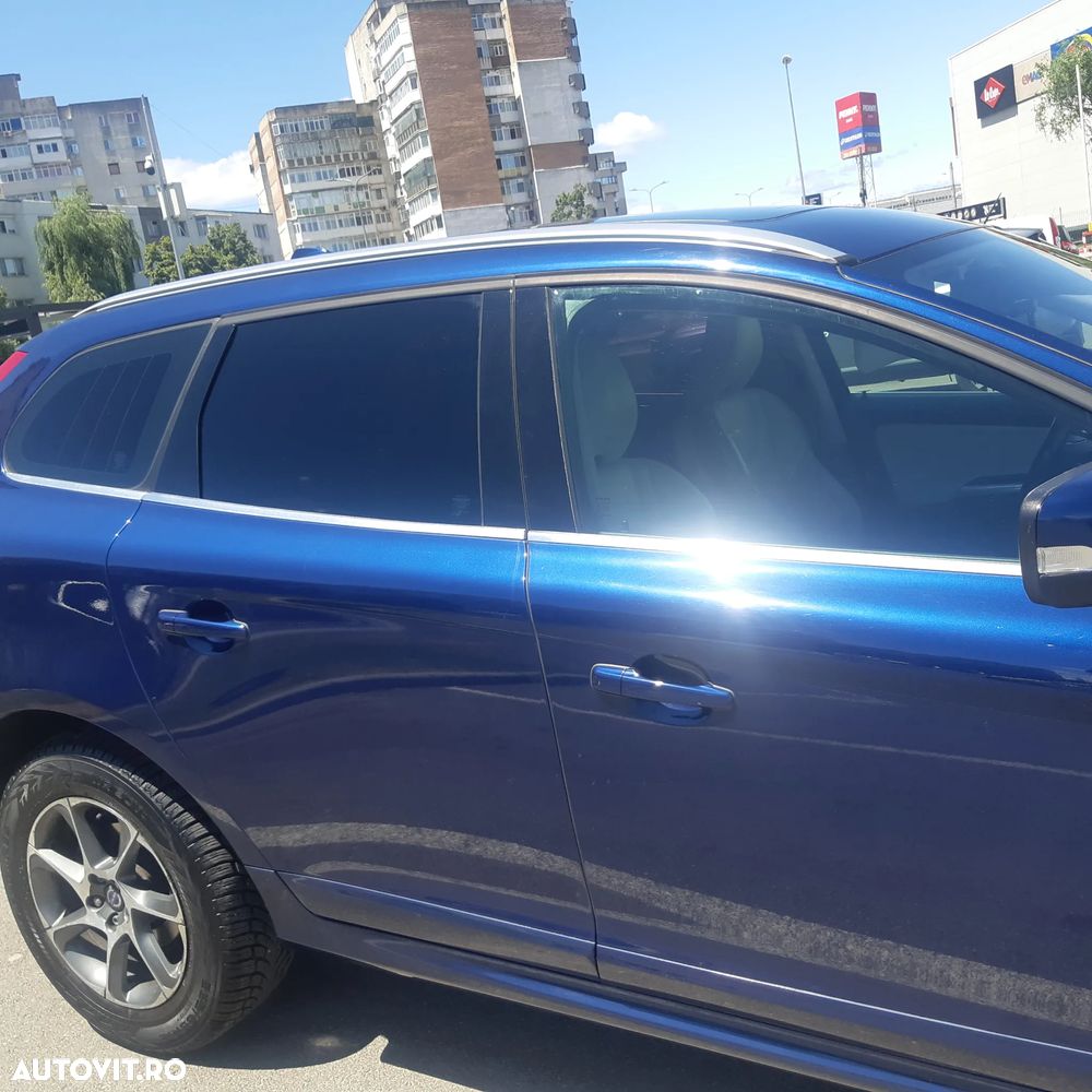 Volvo XC 60 D5 AWD Geartronic Ocean Race - 28