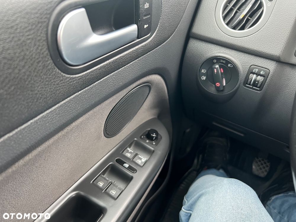 Volkswagen Golf Plus 1.6 Comfortline - 16