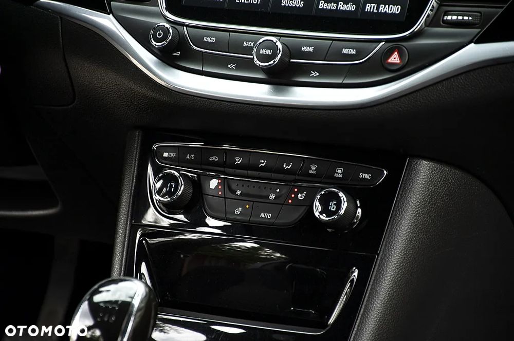 Opel Astra 1.4 Turbo Innovation - 26