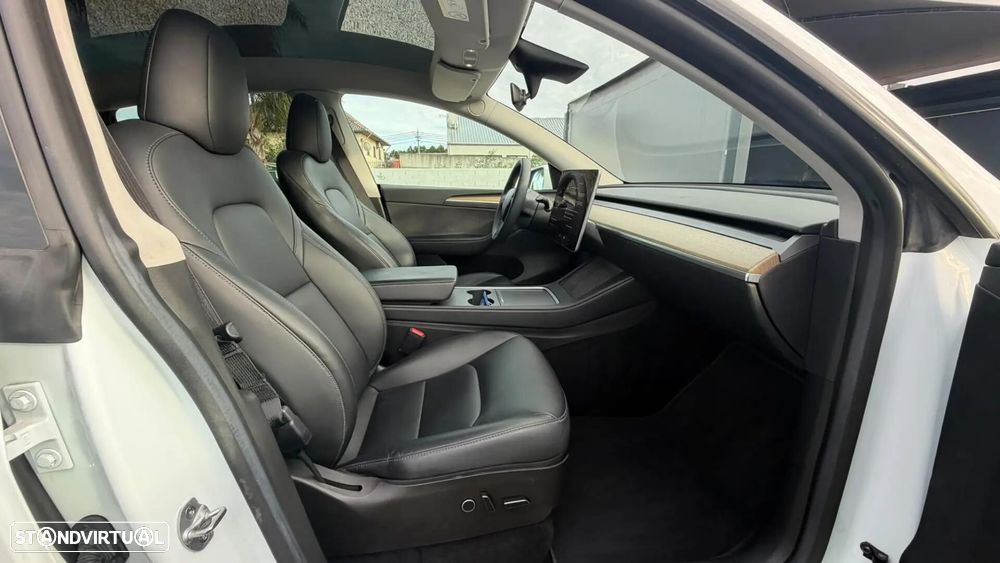 Tesla Model Y Tração Traseira - 23