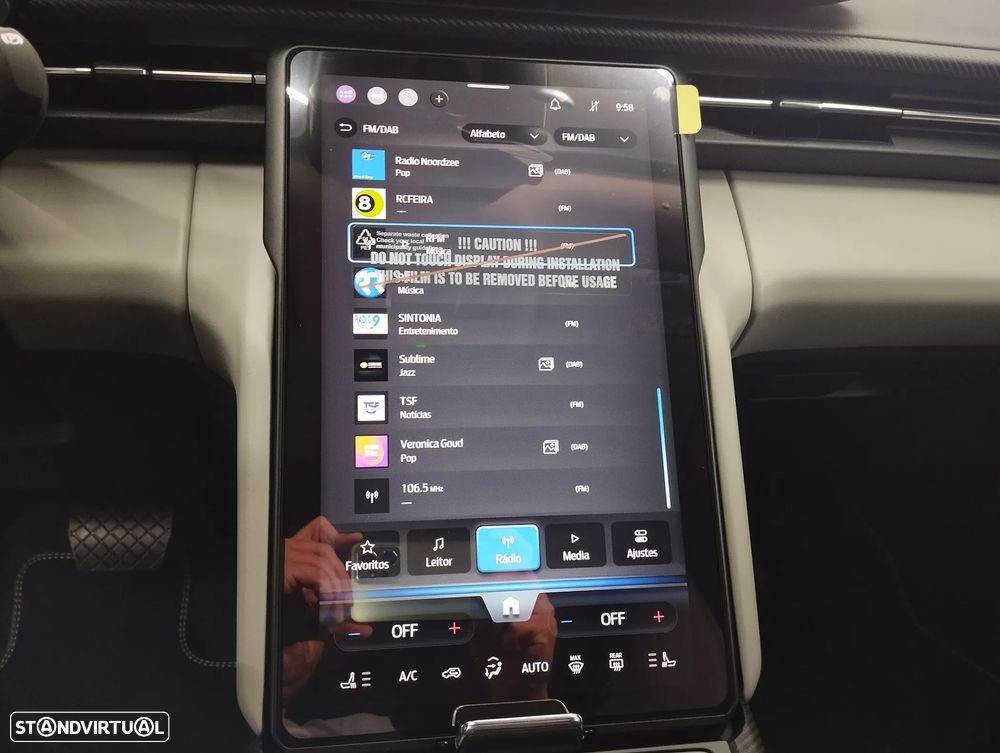Ford Explorer 79 kWh Premium - 44