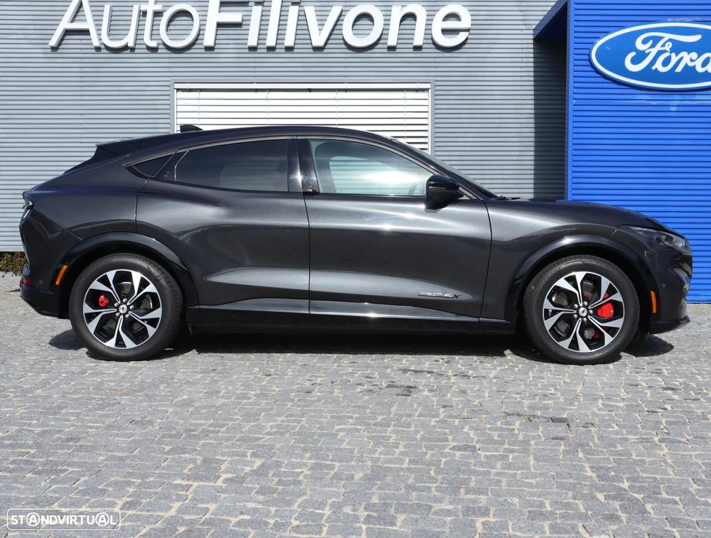 Ford Mustang Mach-E Premium AWD - 3