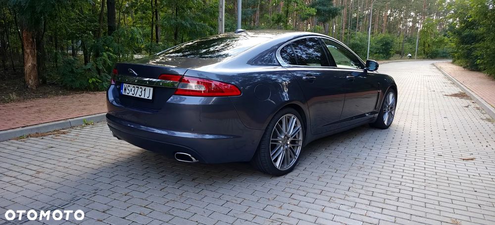 Jaguar XF 3.0 V6 D Luxury - 7