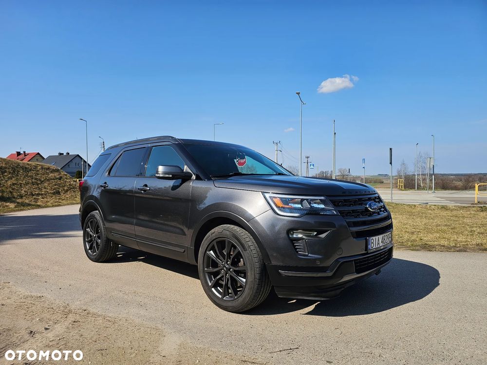 Ford Explorer - 1