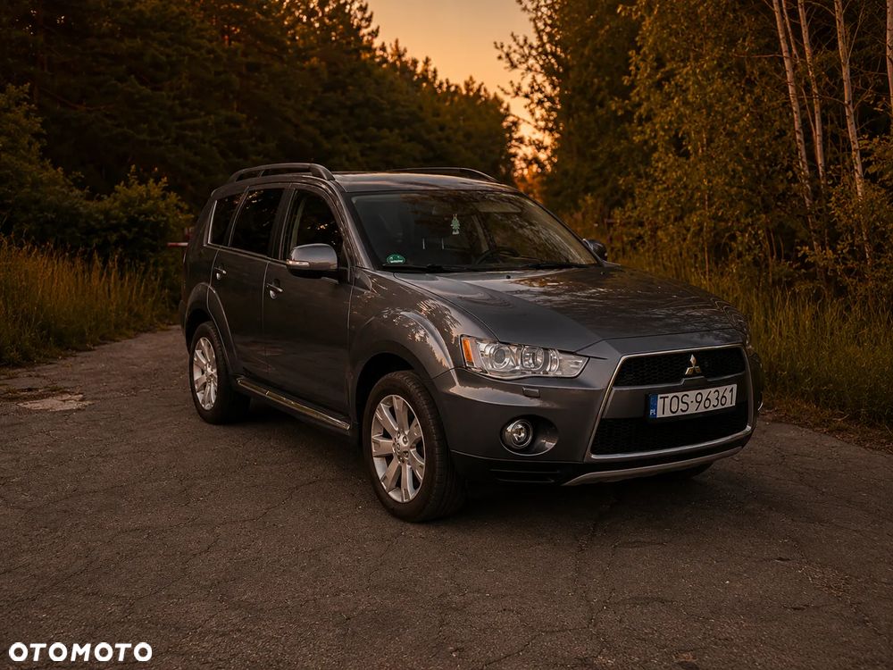 Mitsubishi Outlander - 1