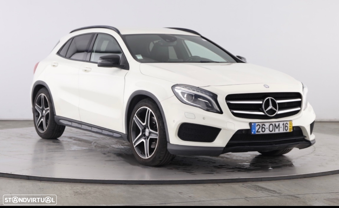 Mercedes-Benz GLA 220 CDi AMG Line - 2