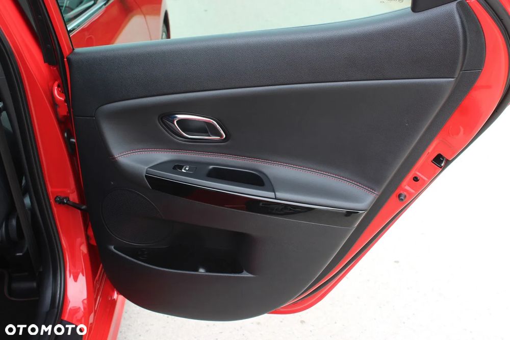 Kia Ceed 1.6 T-GDI GT-Challenge - 32