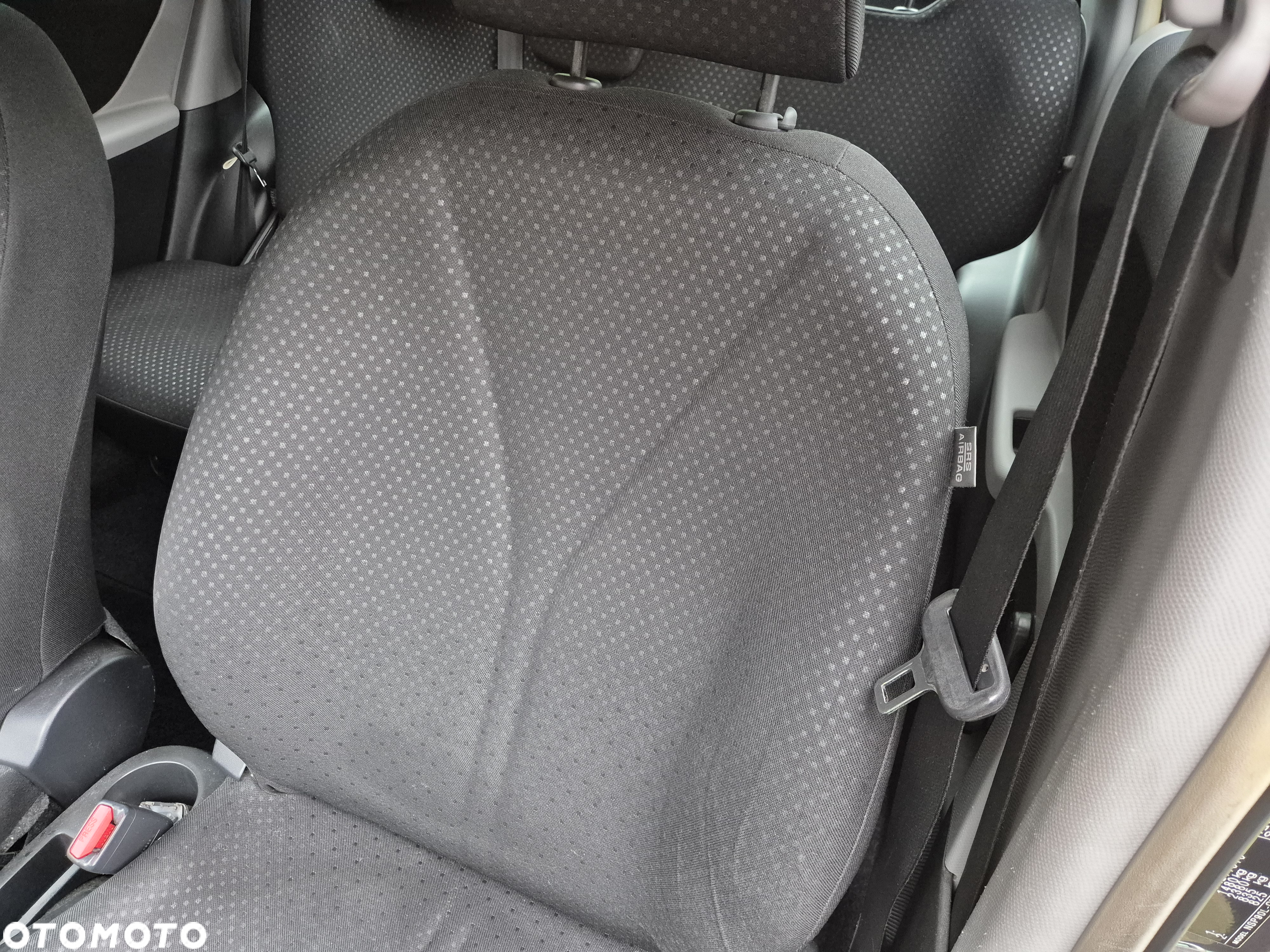 Toyota Yaris - 17