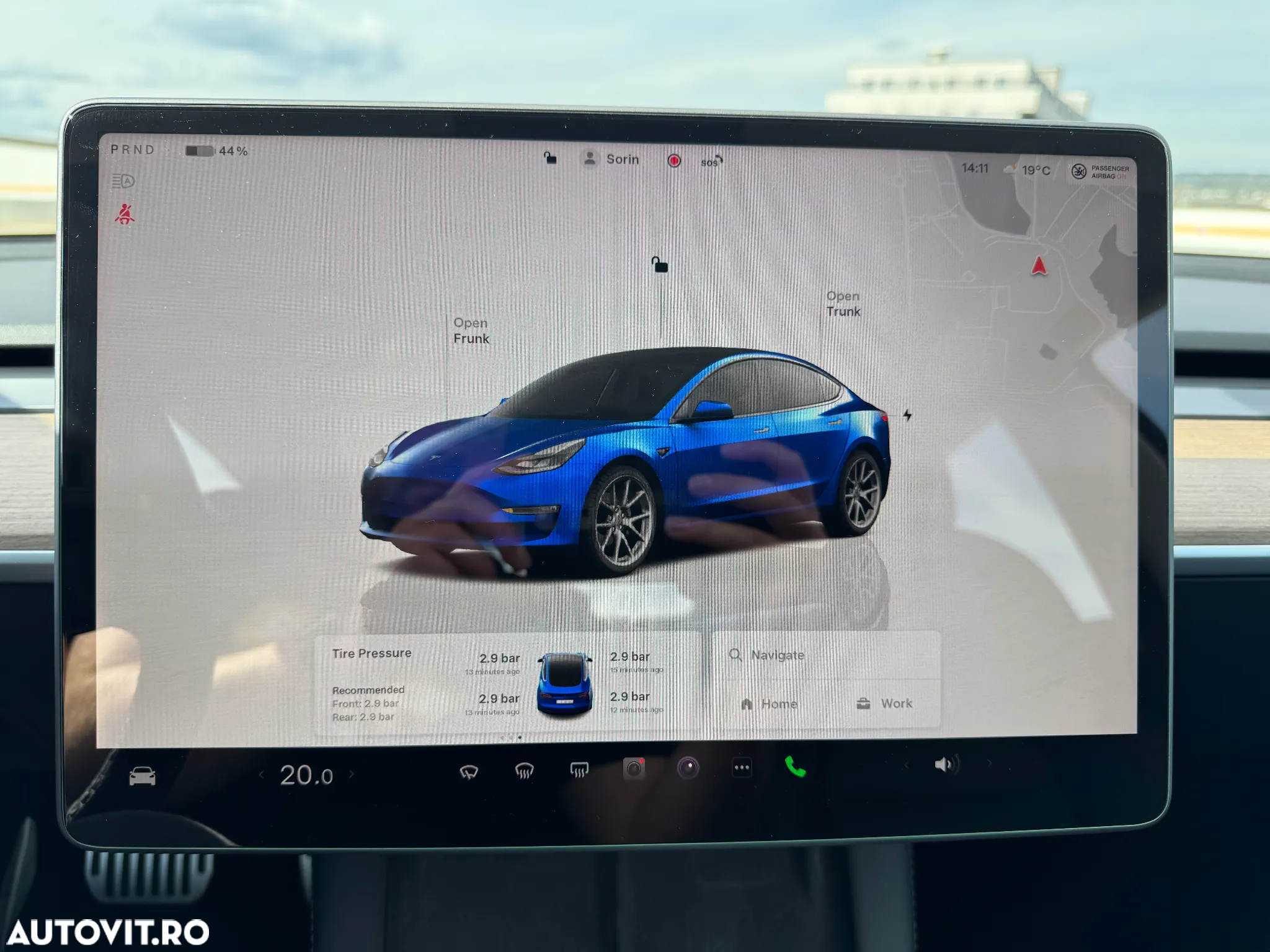 Tesla Model 3 Long Range - 32