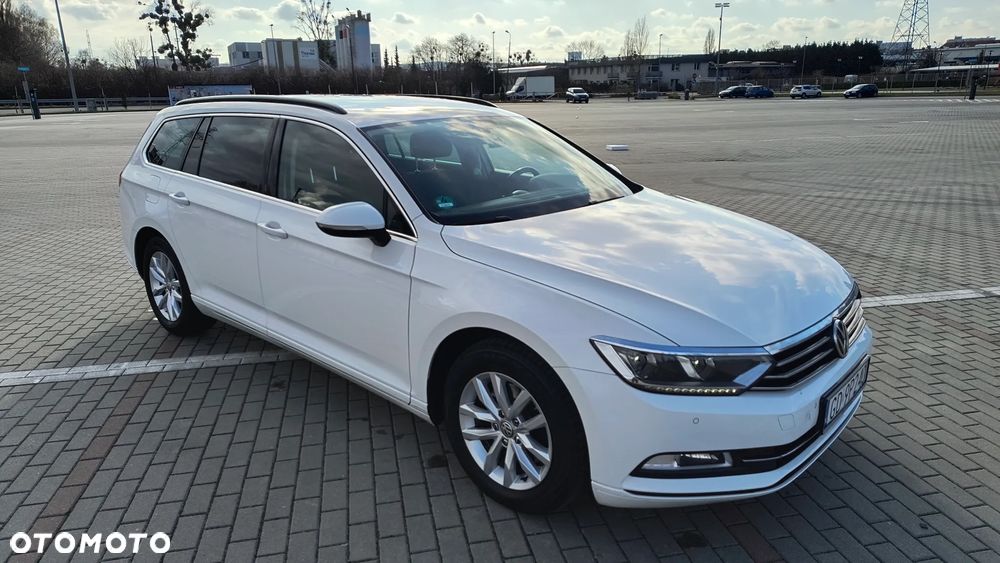 Volkswagen Passat - 10