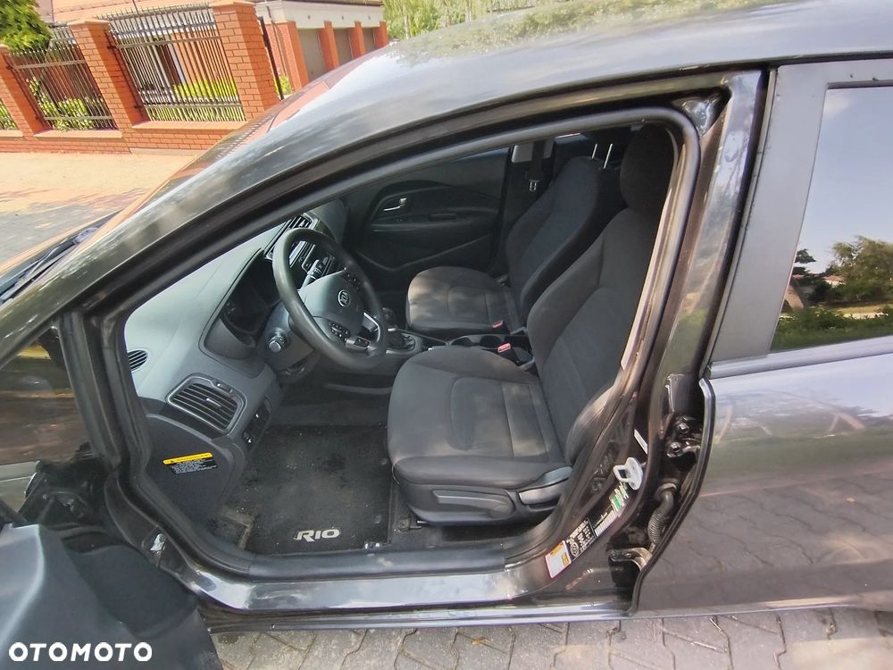 Kia Rio 1.6 EX Top - 10